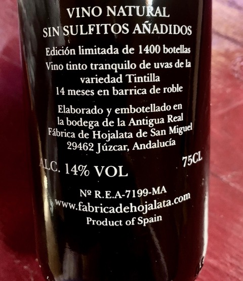 Nature wine from La Fábrica de Hojalata. Photo © Karethe Linaae